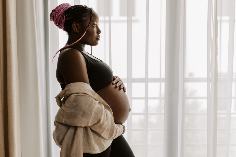Expecting and Aching – A Guide to Pregnancy Foot Pain and Swelling